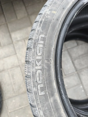 Anvelope iarna folosite 2 bucăți 245/ 40/ 18 Nokian