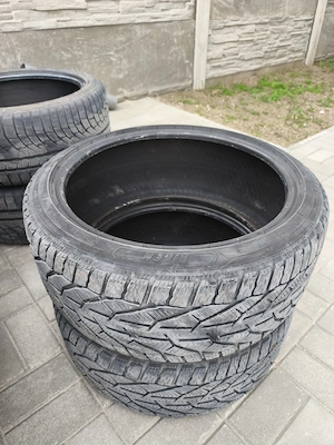Anvelope iarna folosite 225/40/18 