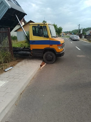 Mercedes vario814d - imagine 2