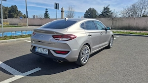 Hyundai i30 fastback 80000 km - imagine 3
