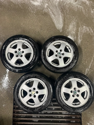 Anvelope Dunlop 2025 pe jante originale Skoda Fabia 1 185 60 r14