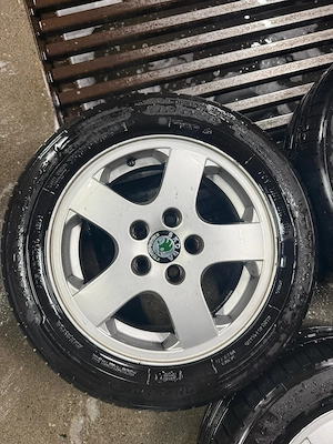 Anvelope Dunlop 2025 pe jante originale Skoda Fabia 1 185 60 r14 - imagine 4