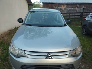 Mitsubishi outlander - imagine 2