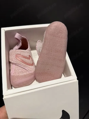 Botoșei bebeluși 'Swoosh 1'Nike Sportswear pe Roz Marimi 21 , 23.5