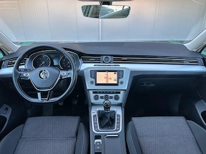 Volkswagen Passat SW 1.6 Diesel 120 CP An 2017 - imagine 13