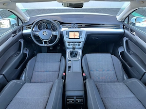 Volkswagen Passat SW 1.6 Diesel 120 CP An 2017 - imagine 5