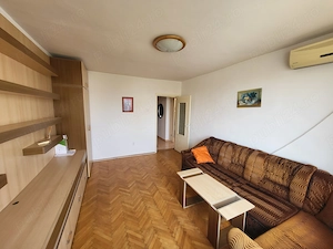 Inchiriez apartament 2 camere decomandat central langa McDonald's - imagine 19