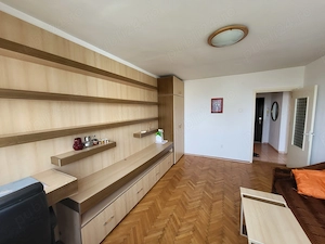 Inchiriez apartament 2 camere decomandat central langa McDonald's - imagine 18