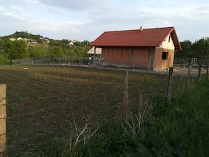 Teren CENTRAL Stăncești 1200 mp   deschidere mare, utilități, asfalt