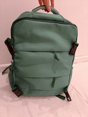 Vând ghiozdan rucsac pentru avion