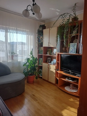 Apartament 3 camere de vanzare