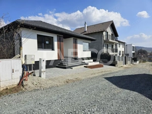 Casa individuala pe un singur nivel - zona linistita si retrasa - imagine 10