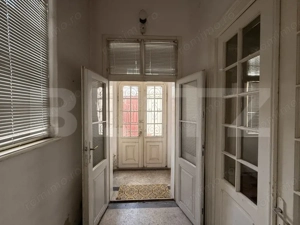 Casă S + P + Pod 200 mp, teren 427 mp, vad auto și pietonal, Centru - imagine 4