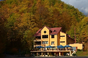 Pensiunea Magura Baia Mare  angajeaza Ajutor bucatar