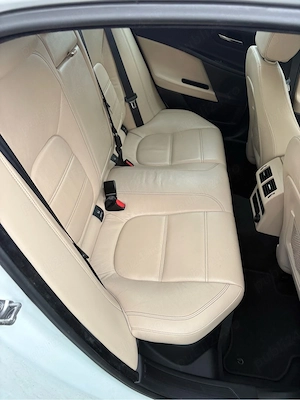 Vand Jaguar XE 2.0d, 2015 - imagine 7