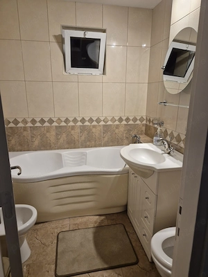 Apartament 2 camere, mobilat, utilat +balcon mobilat+parcare Racadau - imagine 9