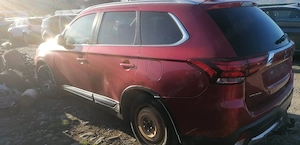 Dezmembrez Mitsubishi Outlander III 2.3d 2017 - imagine 4