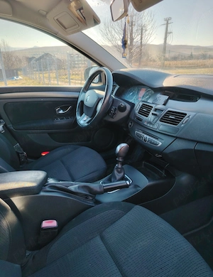 Renault Laguna 1.5 dci - imagine 3