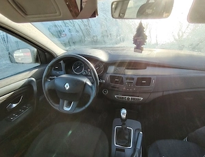 Renault Laguna 1.5 dci - imagine 9