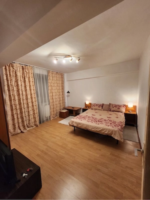 Propietar,închiriez aprtament  pe terment scurt sau lung  - imagine 2