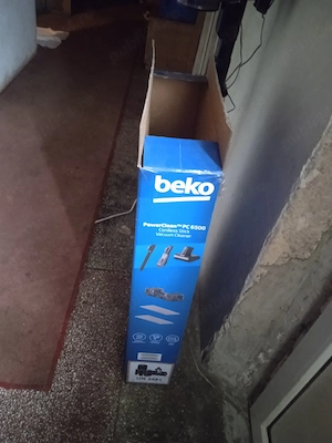 vând aspirator Beko stare foarte bună folosit de trei ori  - imagine 5