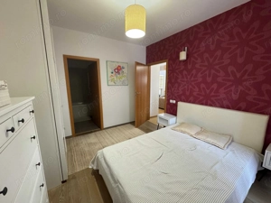 Apartament 3 camere LUX, 2 băi, 2 balcoane, centrală, parcare inclusă, boxă