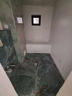 3 camere decomandate  Baia Comunala   etajul 1 - imagine 7