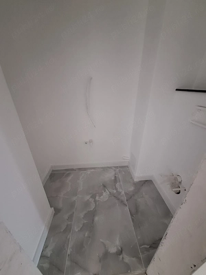 3 camere decomandate  Baia Comunala   etajul 1 - imagine 10