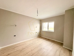 Duplex cu 4 camere, despărțit prin camera tehnica | Mosnita Veche - imagine 11