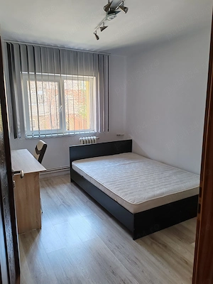 Apartament 3 camere decomandat in zona Girocului - imagine 2