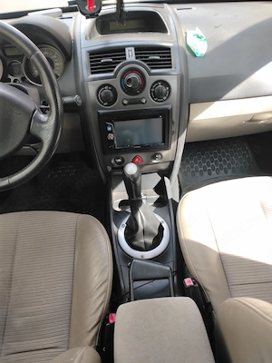 Masina RenoMegan  - imagine 6