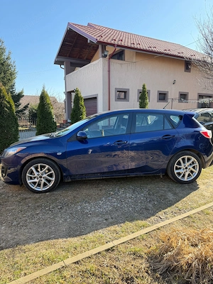 Model Mazda 3 hatchback  