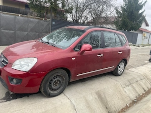 vand kia Carens  - imagine 4