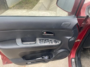 vand kia Carens  - imagine 3