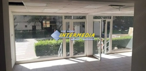 Inchiriere Spatiu Comercial 105 mp la Bulevard cu vad si parcare