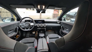 Mercdes Benz CLA 200