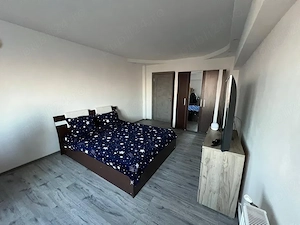 Apartament 2 camere spațios   Zona Gară, Strada Traian, vedere către port  - imagine 2
