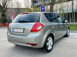 Kia Ceed 1.6 benzina 2011 euro 5 - imagine 3