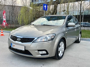 Kia Ceed 1.6 benzina 2011 euro 5 - imagine 5