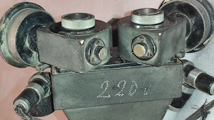 componenta carl zeiss jena ( nu stiu de la ce provine ) 