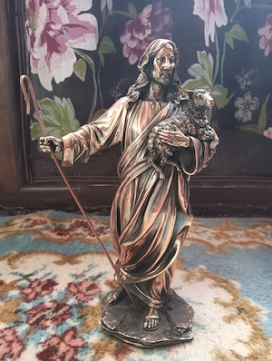 Vand statueta Iisus Hristos