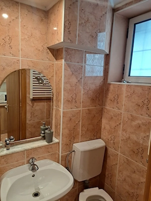 Inchiriez garsoniera in Deva, ultracentrala (langa Primarie), etaj 1, pentru BIROU sau de LOCUIT - imagine 4