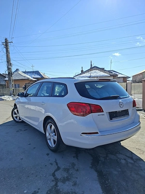 Opel Astra j 1.7 facelift - imagine 4