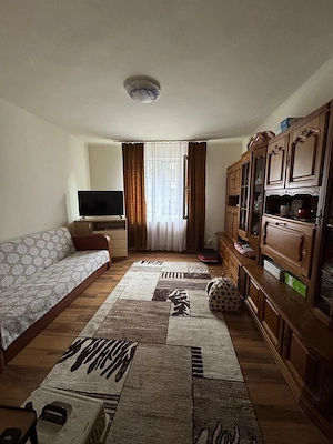 cv 199  Cartier Sasar, Zona RFN ap 2 camere decomandate , etaj I 