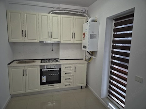 Închiriez apartament - imagine 2