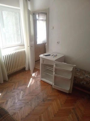 Garsonieră zona centrală Bârlad  - imagine 5