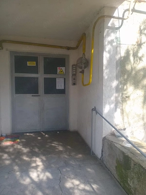 Garsonieră zona centrală Bârlad  - imagine 2