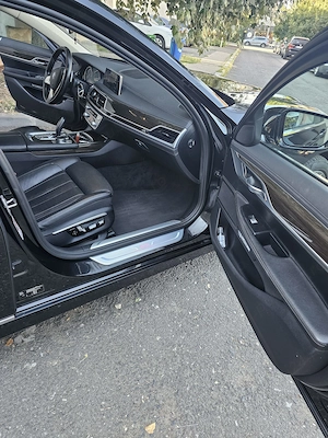 BMW 730 XDRIVE 2016, varianta Long - imagine 7