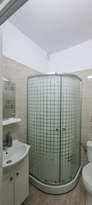 Inchiriez garsoniera centrala (regim hotelier)   - imagine 2