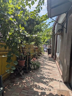 Casa de vanzare 2 corpuri